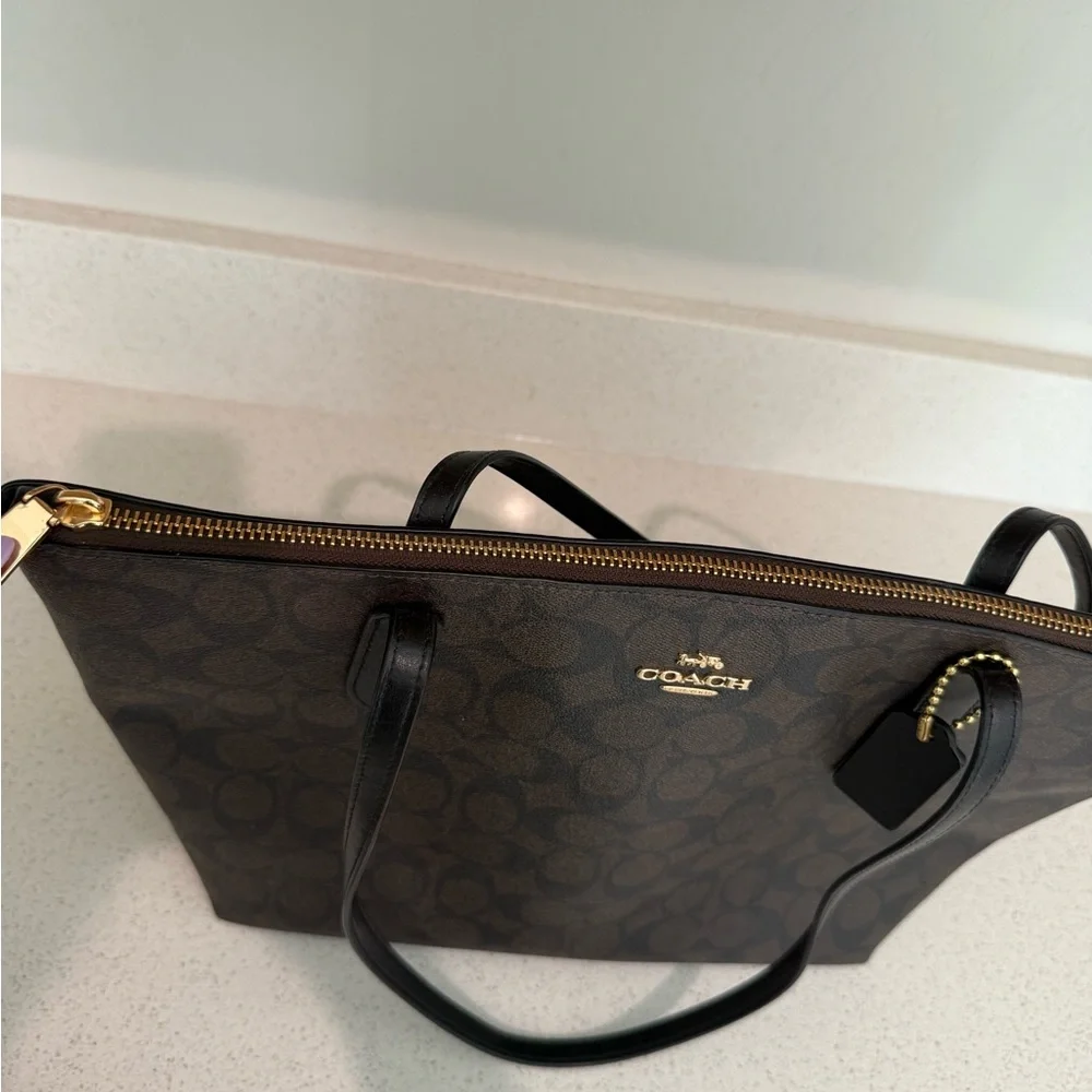 COACH Brown Tote and Wristlet Set - Picture 5 of 14